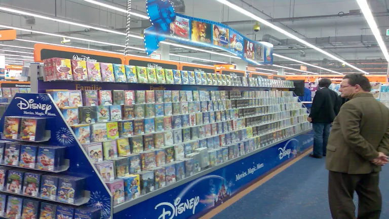 Disney Europe modular retail display system